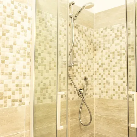 L'eden לינה וארוחת בוקר