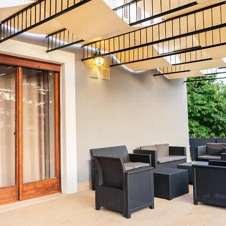 לינה וארוחת בוקר L'eden 3*