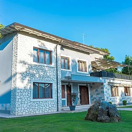 L'eden Oda ve Kahvaltı